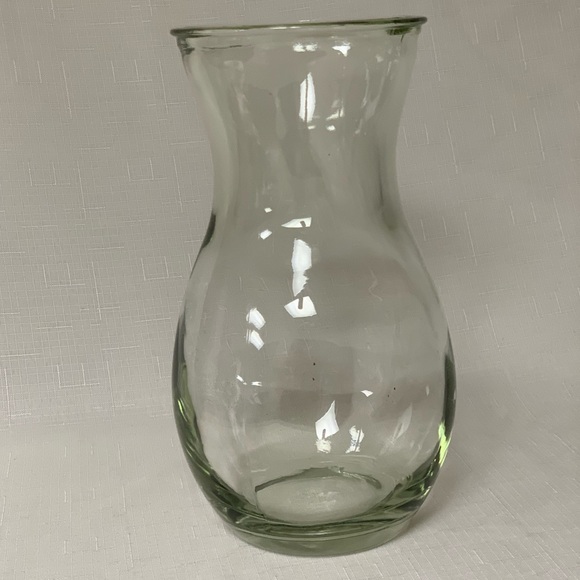 Hand blown Glass Green Tint Flower Vase Custom Crafted Artisan Home Decor Accent - Picture 4 of 10